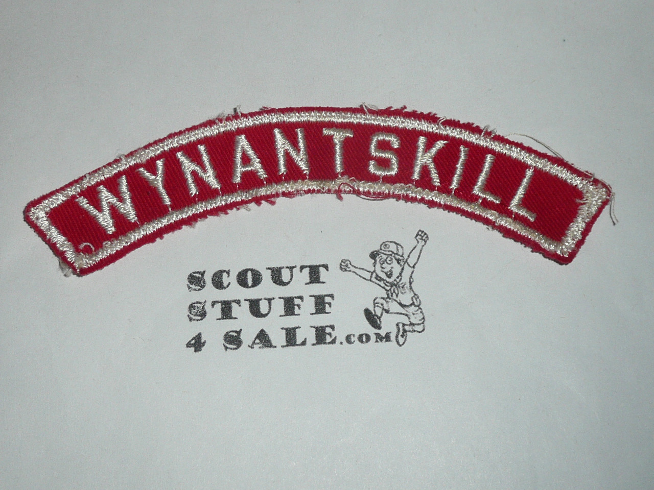 WYNANTSKILL Red and White Community Strip, sewn