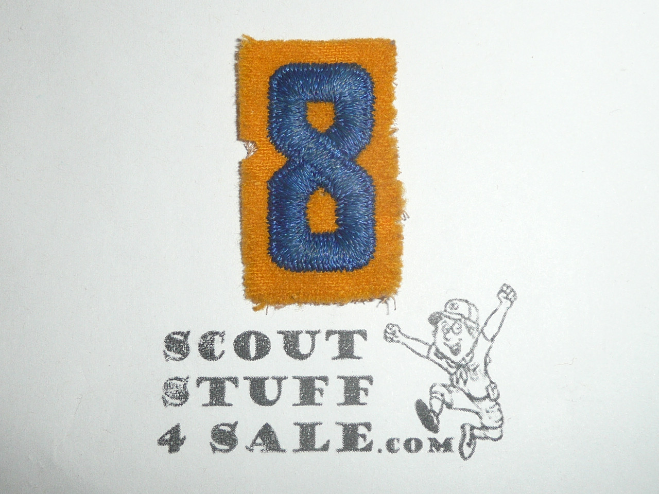 Gold Cub Scout Pack Numeral "8", felt, OLD, used