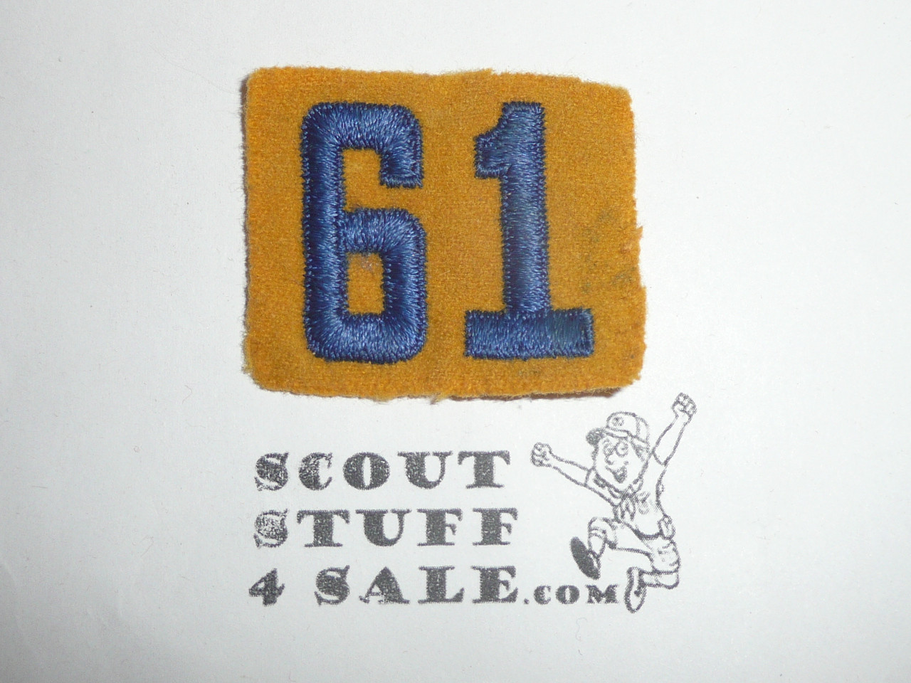 Gold Cub Scout Pack Numeral "61", felt, OLD, lite use