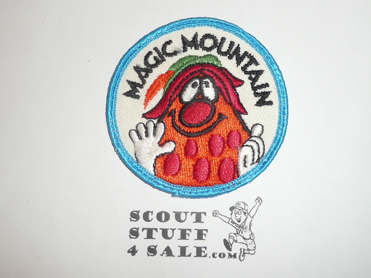 Vintage Magic Mountain Travel Souvenir Patch, sewn