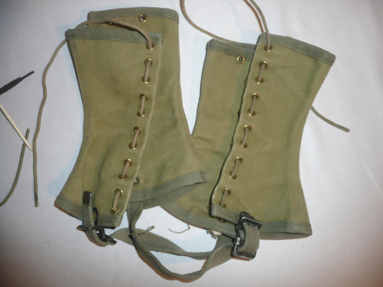 Official Boy Scout Leggings, Medium, Khaki, used