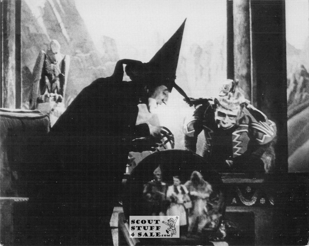 The Wizard of Oz Movie Postcard by Classico SF #220-063, 8x10"