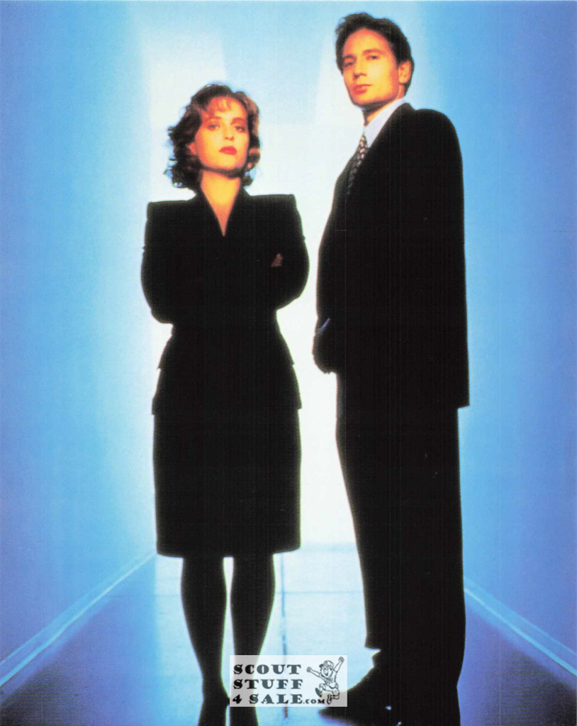 The X Files Postcard by Classico SF #220-253, 8x10"