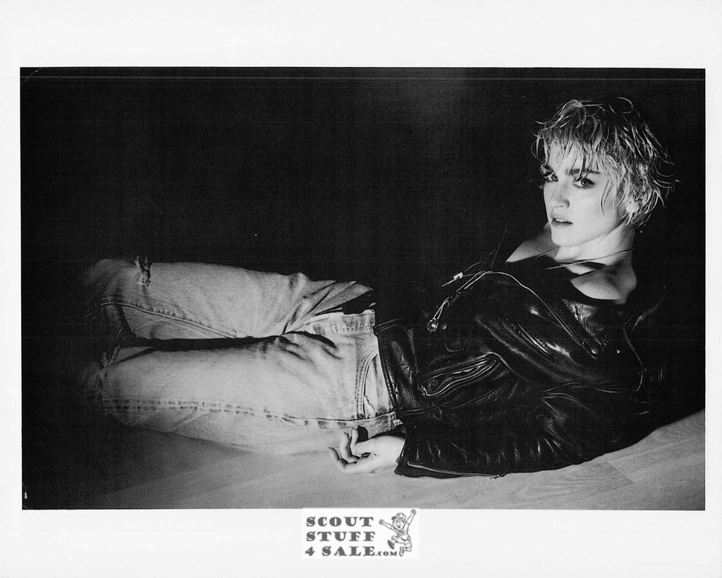 Madonna Postcard by Classico SF #463-022, 8x10"