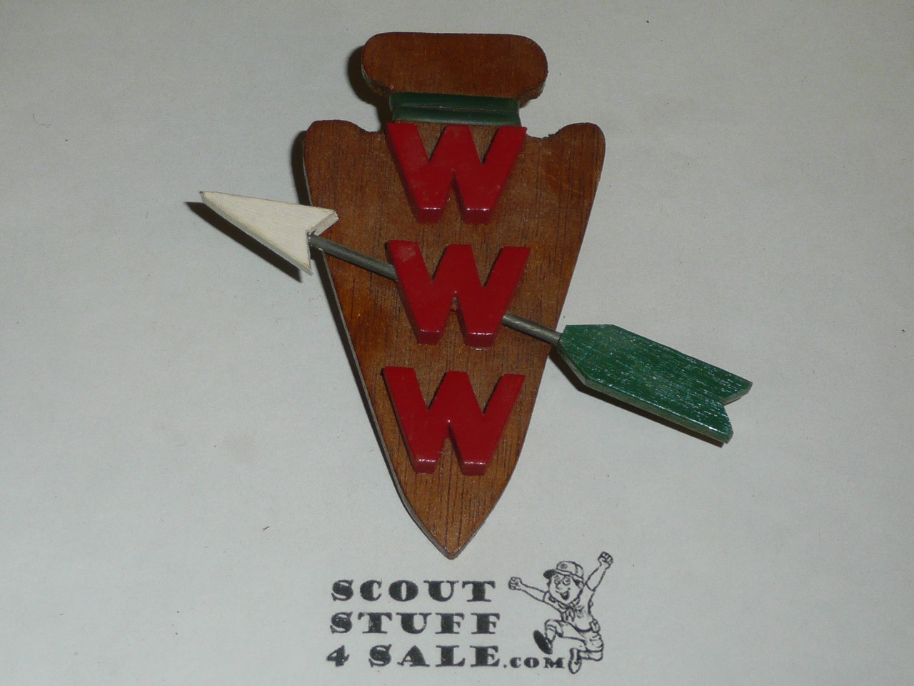 Wood Carved WWW on Arrowhead with Arrow Neckerchief Slide, very nice