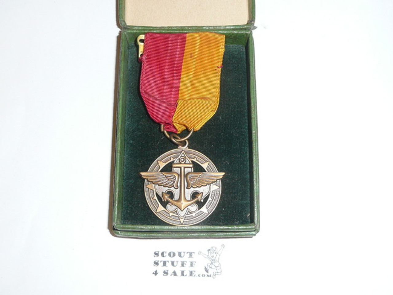 Explorer Bronze Award Medal, In original Box, 1940's, Only a few known examples exist as this was only issued in medal form for less than a year