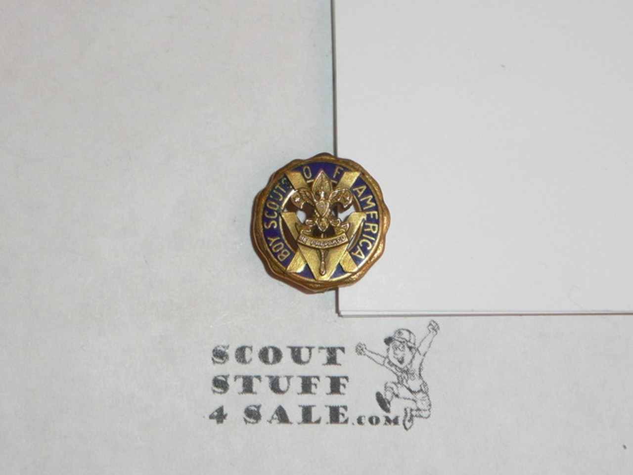 15 Year Veteran Pin, 1940's Issue, Vertical pin with spin clasp