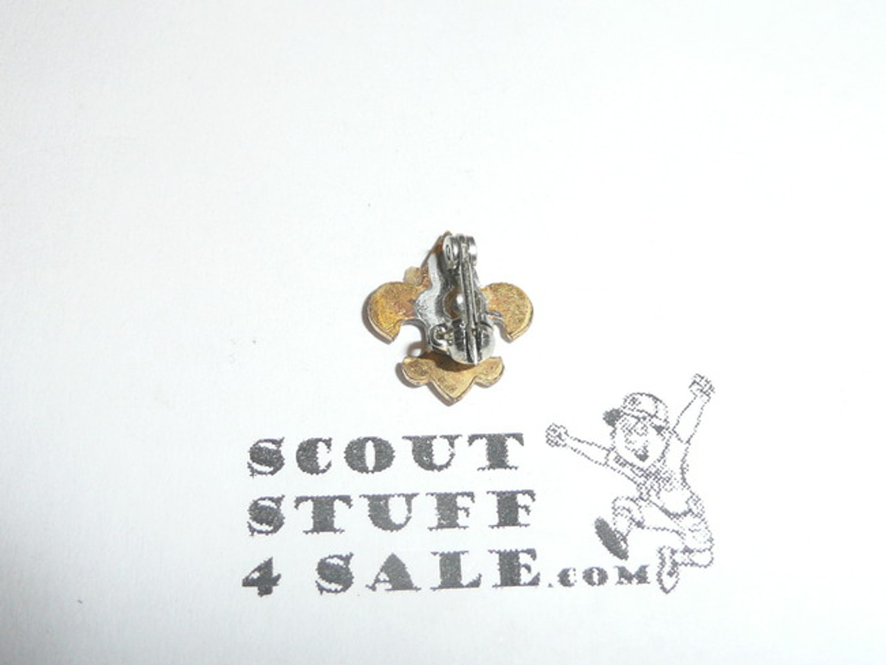 Boy Scout Lapel Pin, Gold Emblem, spin lock clasp