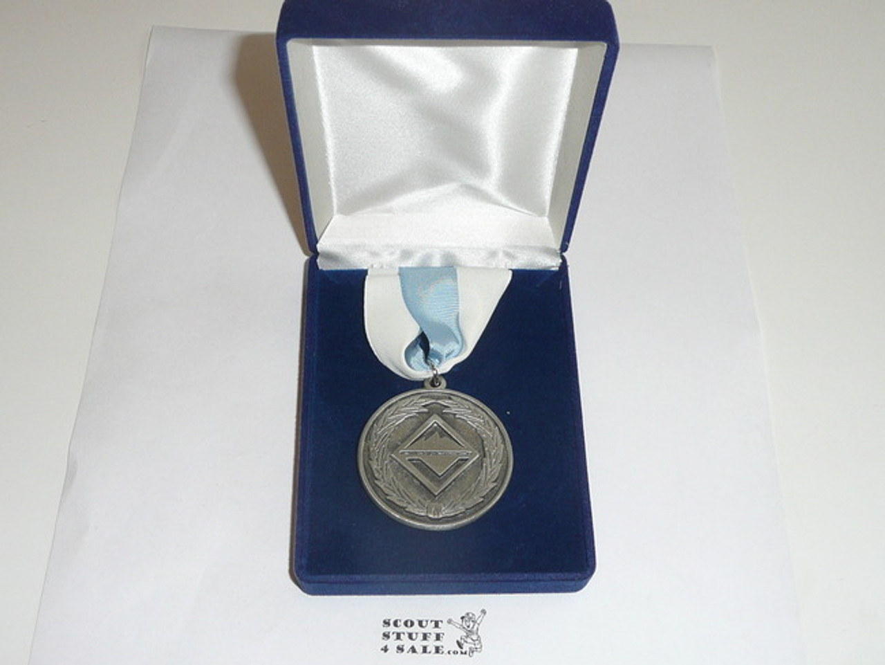 Venturing Leadership Award, In Presentation Box