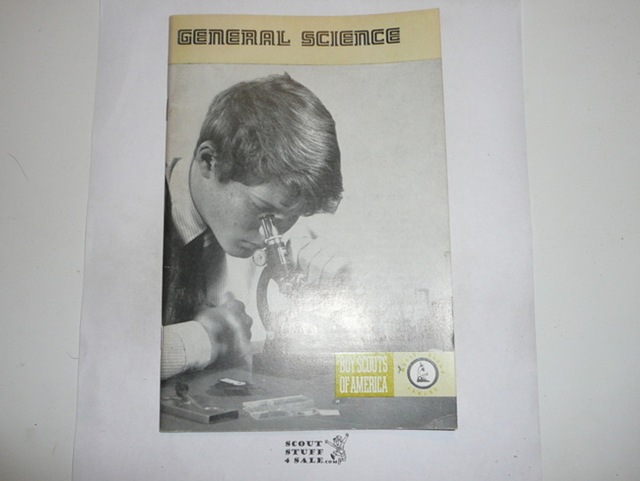 General Science Merit Badge Pamphlet, Type 8, Green Band Cover, 6-72 Printing
