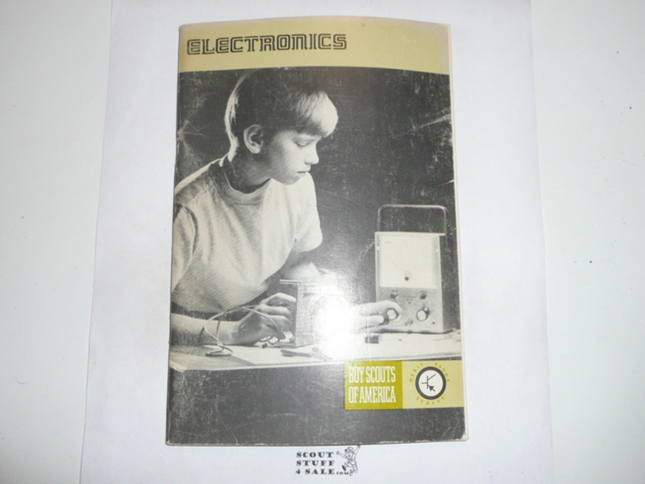 Electronics Merit Badge Pamphlet, Type 8, Green Band Cover, 4-79 Printing