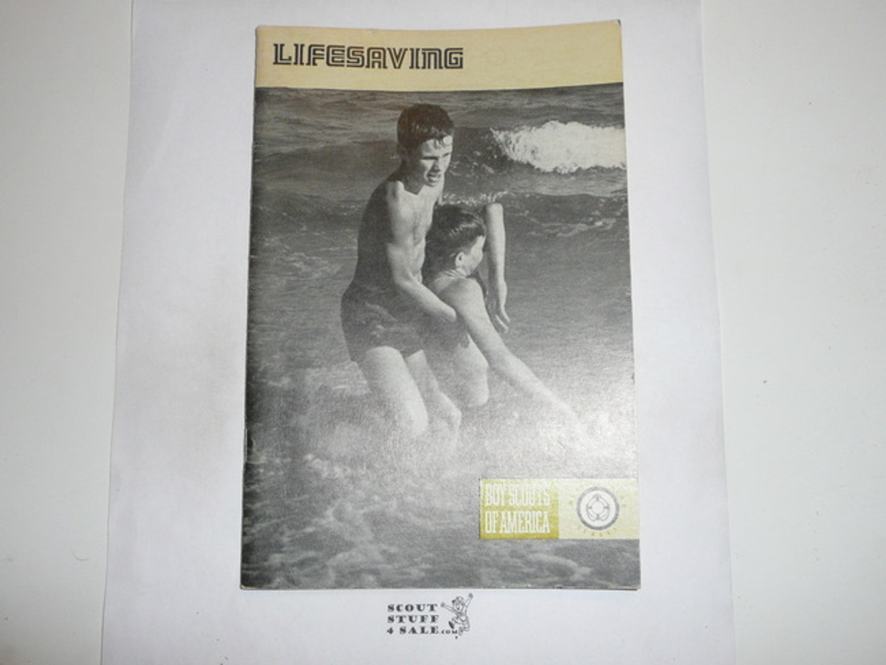 Lifesaving Merit Badge Pamphlet, Type 8, Green Band Cover, 1-75 Printing