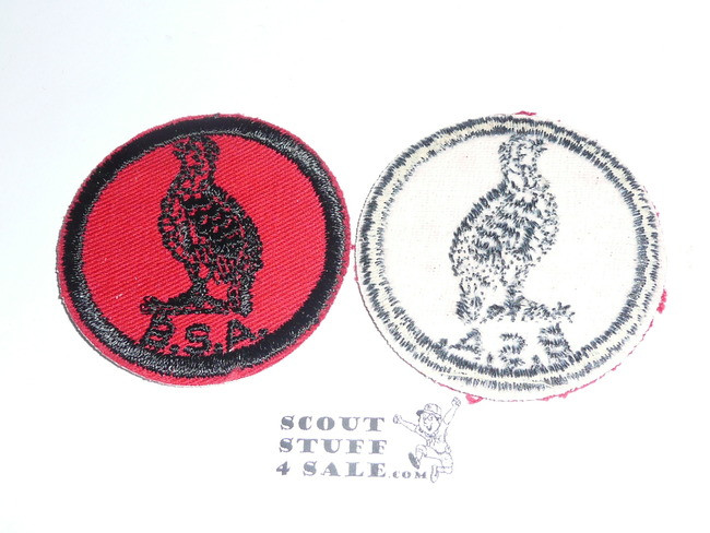 Bobwhite Patrol Medallion, Red Twill with gum back, 1955-1971
