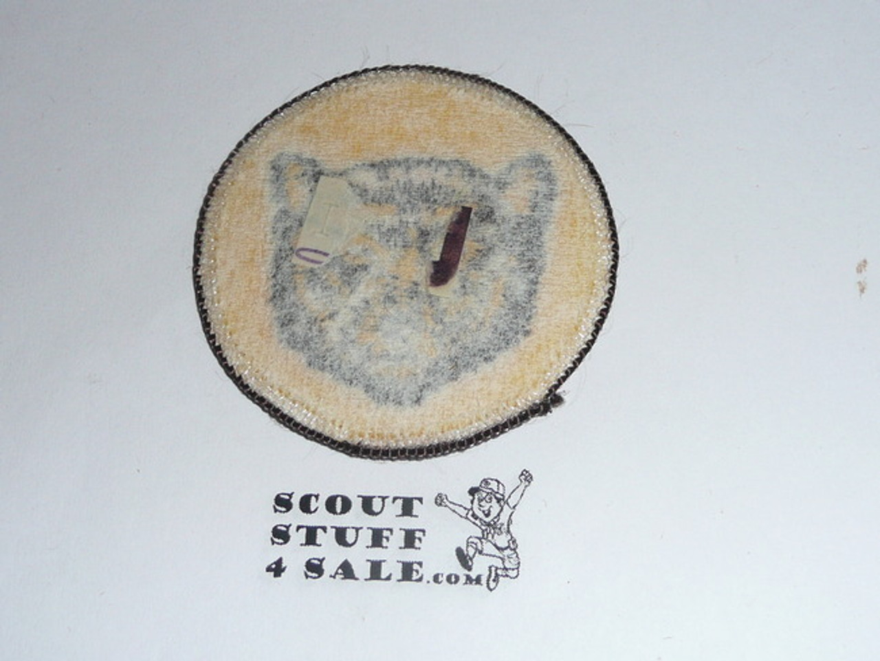 Bear Patrol Medallion, Yellow Twill with paper back, 1972-1989