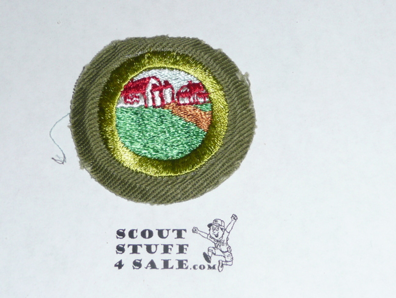 Farm Arrangement - Type E - Khaki Crimped Merit Badge (1947-1960)