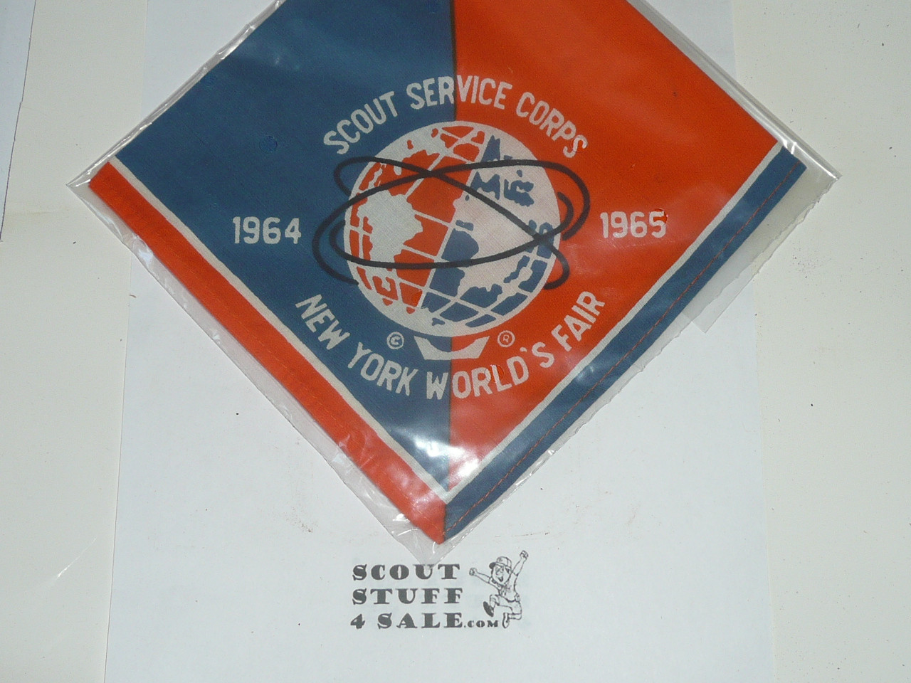 1964-1965 New York World's Fair Scout Service Corp Neckerchief, very good condition