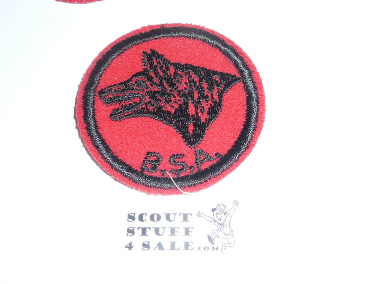 Wolf Patrol Medallion, Felt w/BSA black/White ring back, 1940-1955, lite use