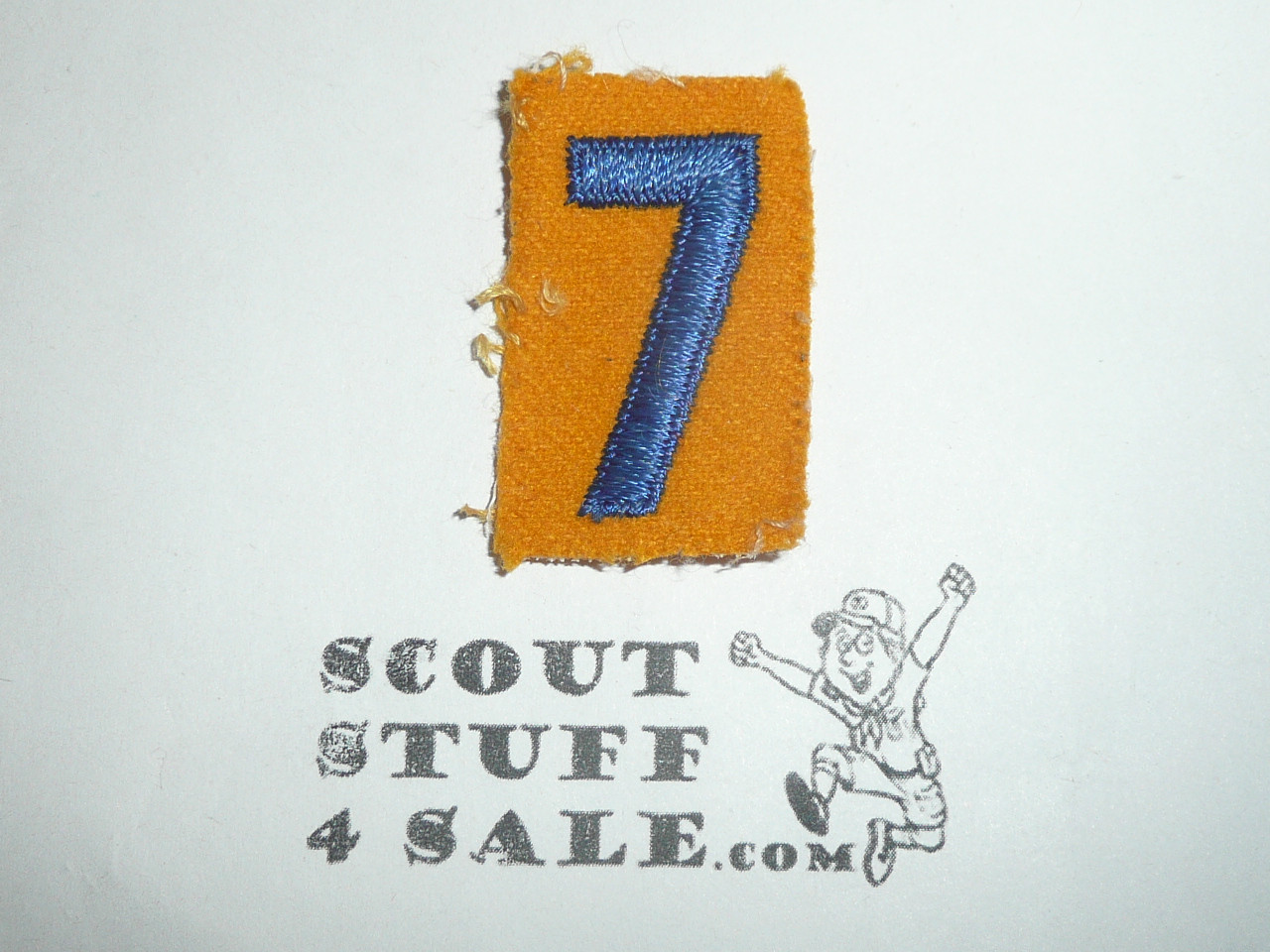 Gold Cub Scout Pack Numeral "7", felt, OLD, used