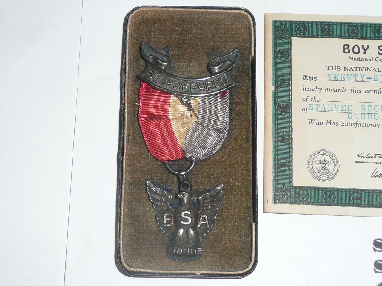 Eagle Scout Medal, Robbins 2B, 1930-1933, Finely Detailed front, wear/fade to ribbon, includes Eagle Scout Card