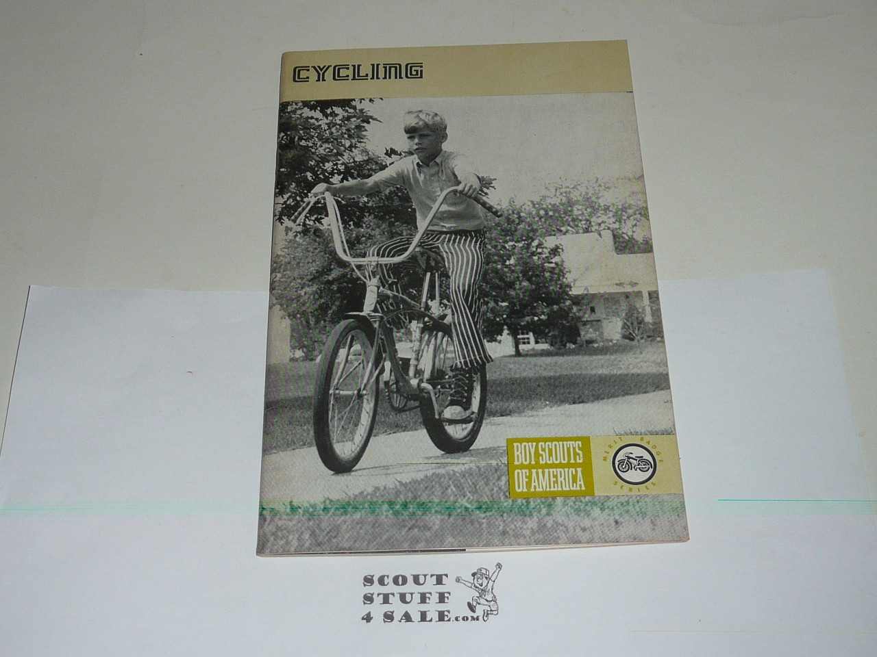 Cycling Merit Badge Pamphlet, Type 8, Green Band Cover, 12-72 Printing