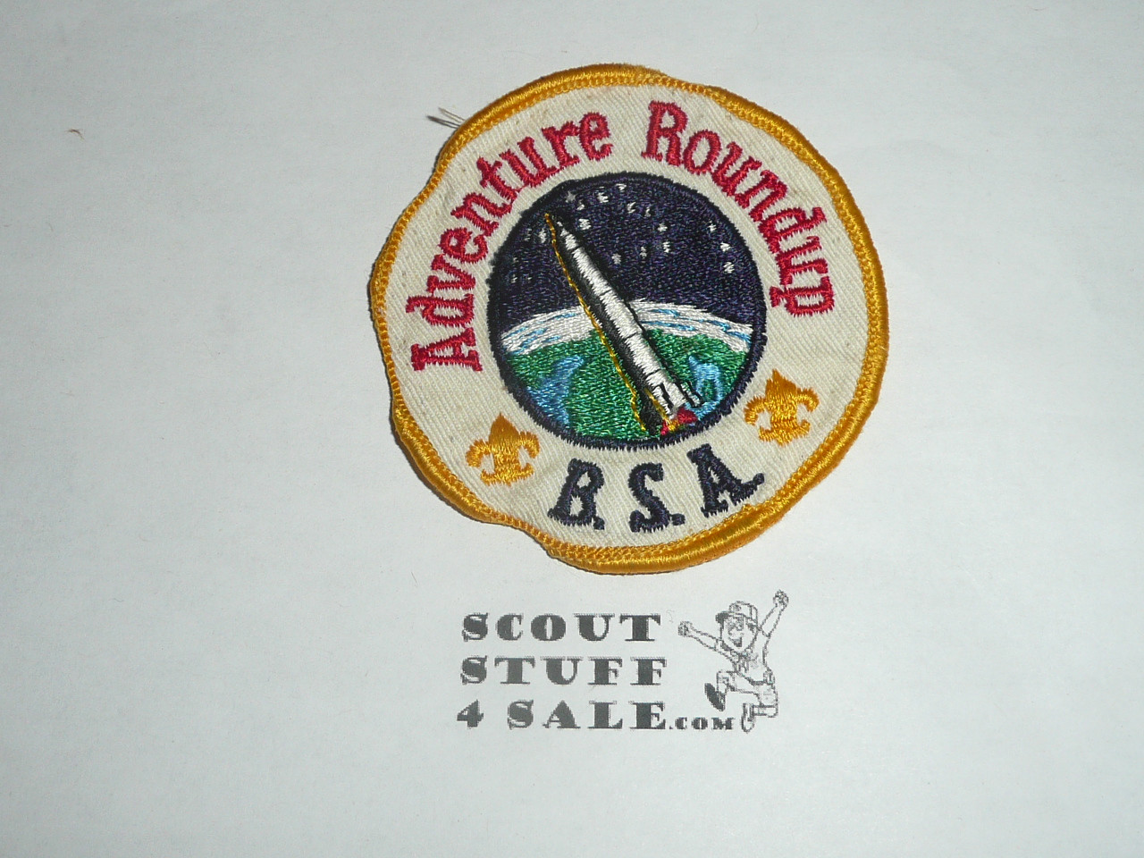 Round-up Patch, Generic BSA issue, wht twill, gold r/e bdr, Adventure, used