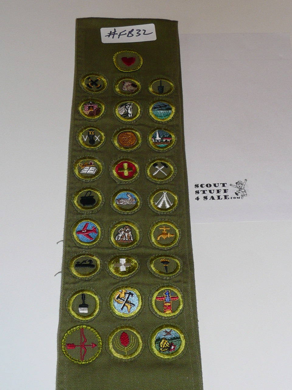 1950's Boy Scout Merit Badge Sash with 26 Khaki Crimped & 2 R/e Twill Merit badges, #FB32