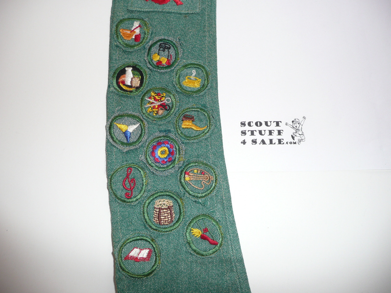 1940's-50's Girl Scout Badge Sash with many badges, GSS2