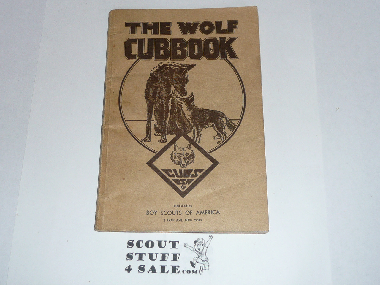 1943 Wolf Cub Scout Handbook, 12-44 Printing, lite use