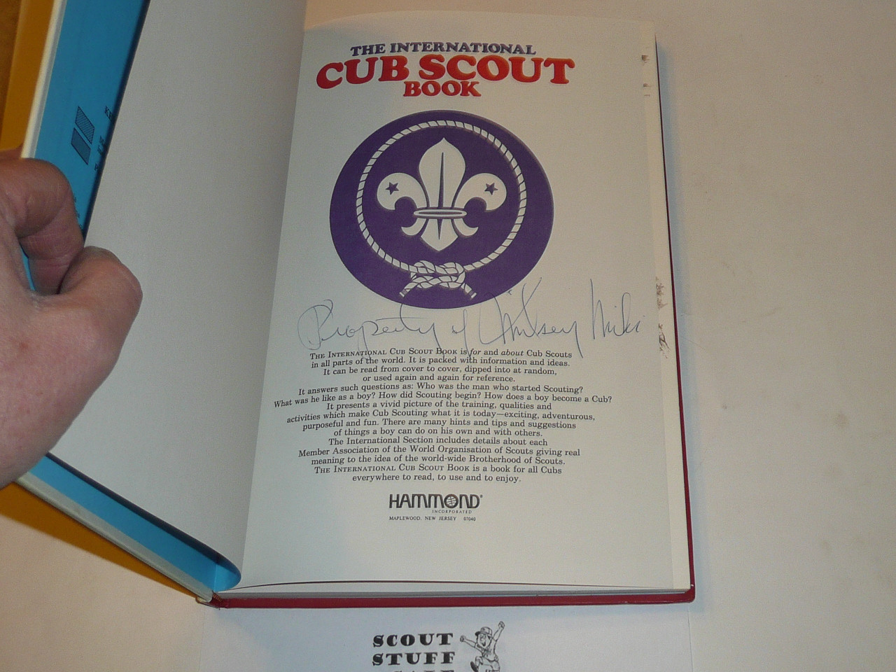 1981 The International Cub Scout Book