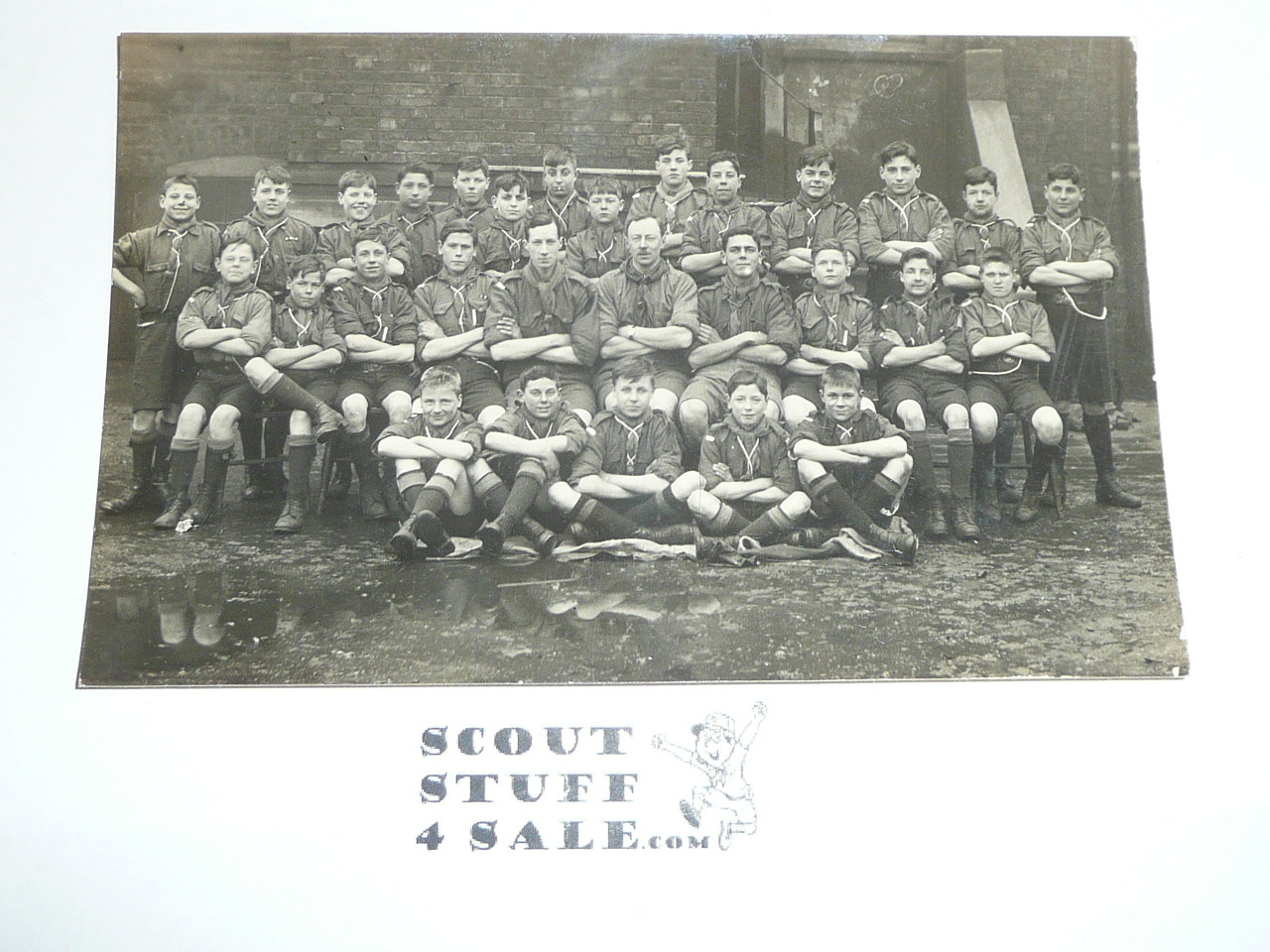 British Boy Scout Postcard, Photo Postcard of a large group of boy scouts #2, UNUSED