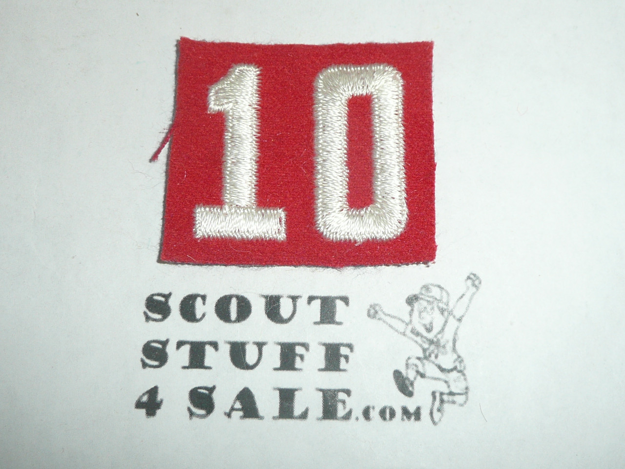 1930's Red Troop Numeral "10", felt, MINT with some paper on the back
