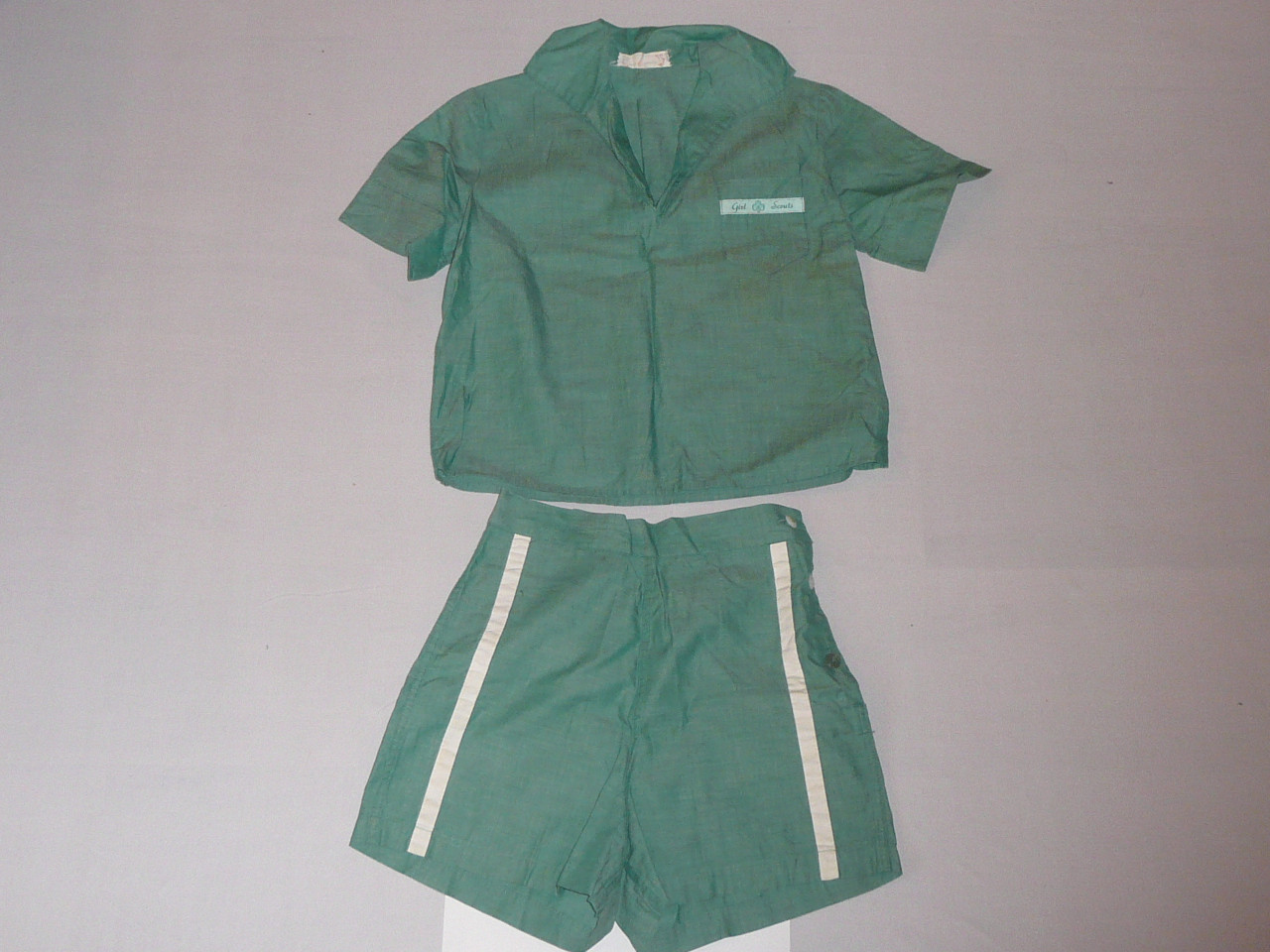 1970's Girl Scout Uniform, Shorts 22" Waist, Pullover top 13 1/2" chest, GSH19