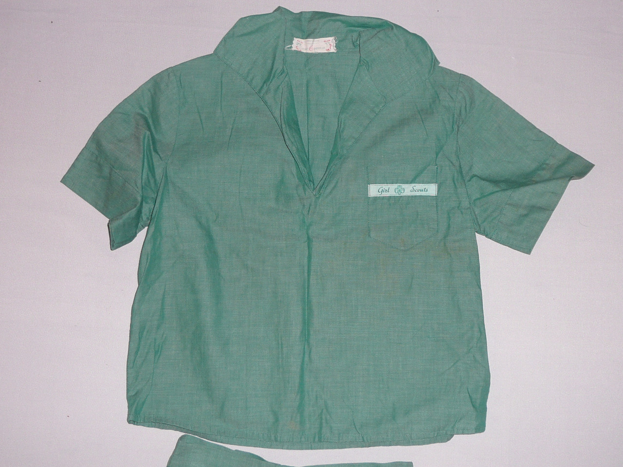 1970's Girl Scout Uniform, Shorts 22" Waist, Pullover top 13 1/2" chest, GSH19