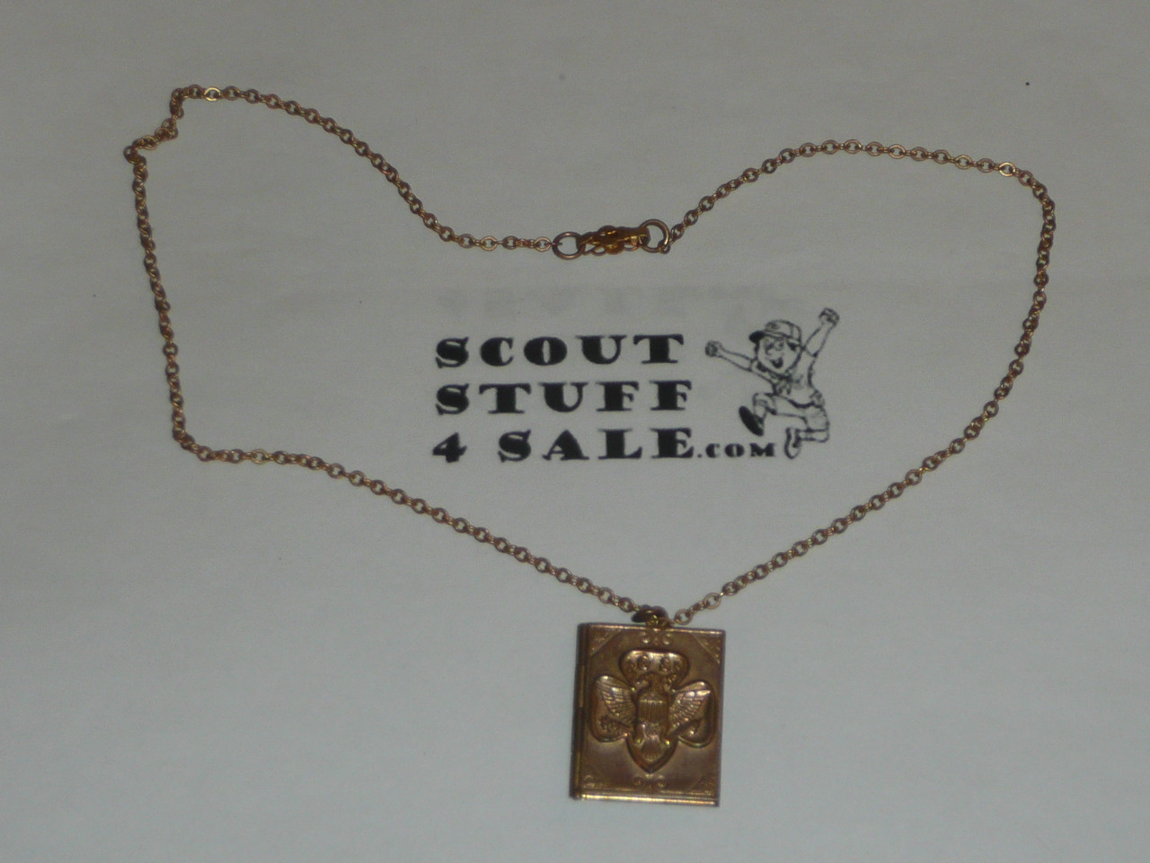 Girl Scout Necklace with Locket, HC16