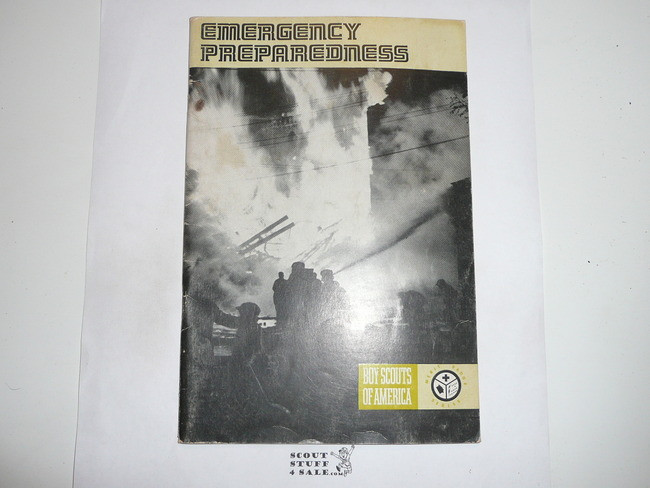 Emergency Preparedness Merit Badge Pamphlet, Type 8, Green Band Cover, 1-73 Printing