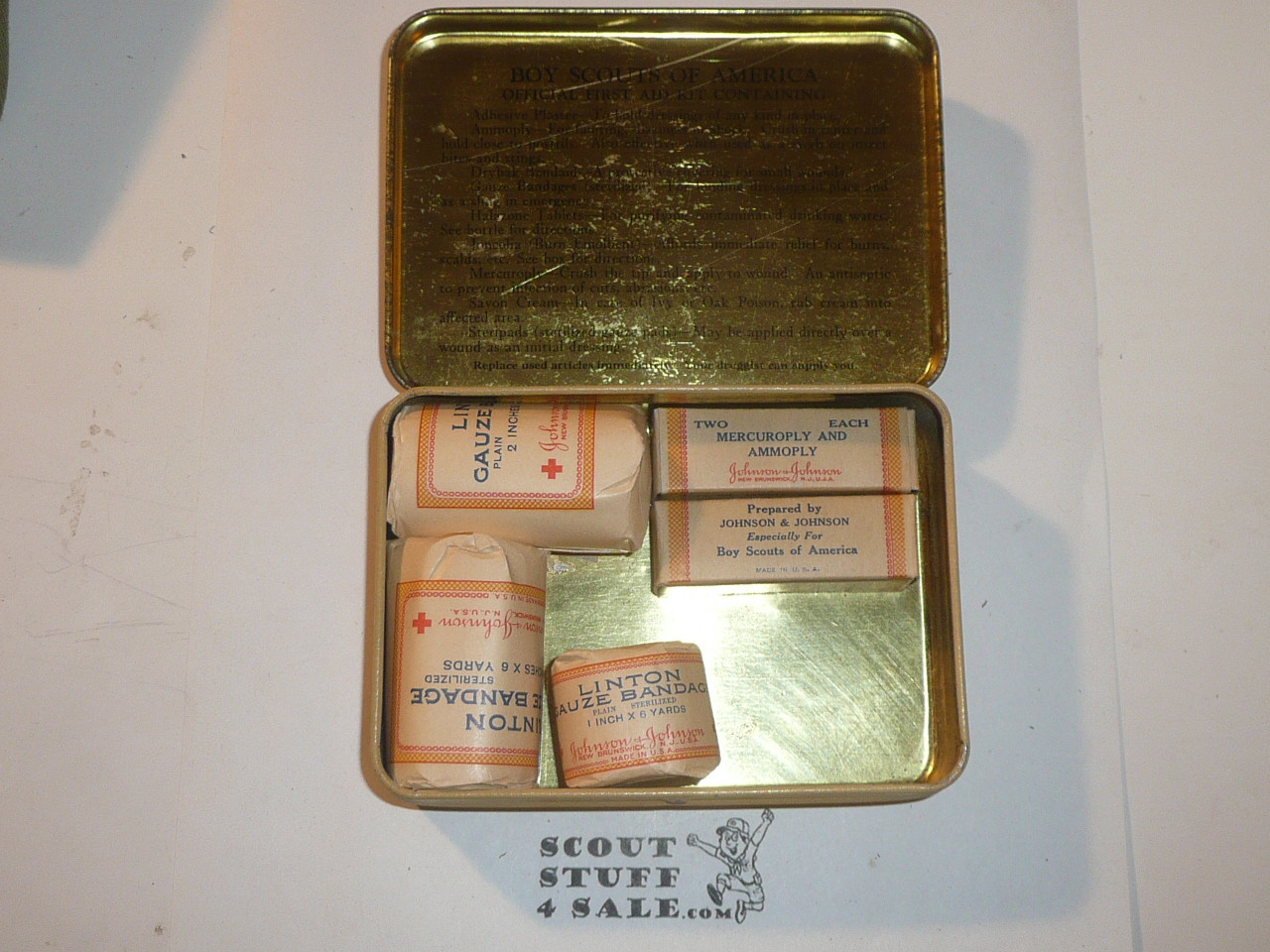 1920s boy scout first aid tin, rare variety, with some contents, No wear to tin, MINT canvas case