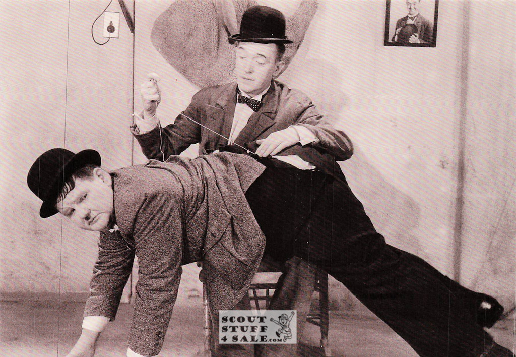 Laurel & Hardy Black/White Postcard by Classico SF/Ludlow #136-522
