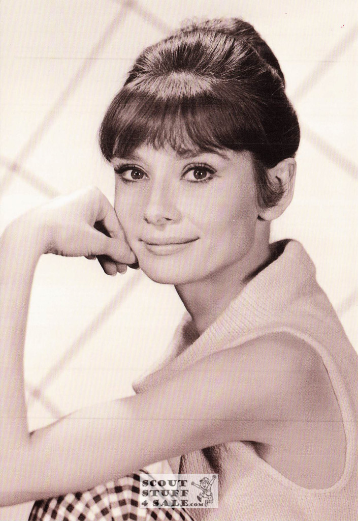 Audrey Hepburn Black/White Postcard by Classico San Francisco #136-644