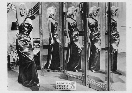 Marilyn Monroe Vintage Black/White French Postcard, Editions Nugeron #NBR29