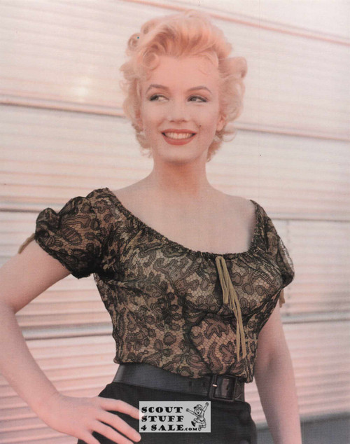 Bus Stop Marilyn Monroe Postcard by Classico SF #220-028, 8x10"