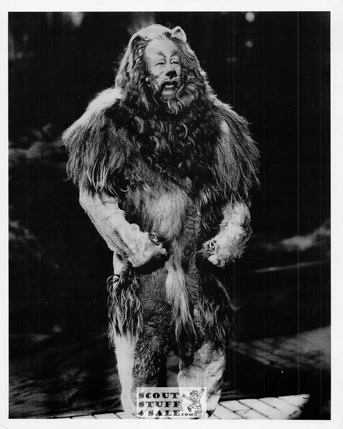 The Wizard of Oz Cowardly Lion Postcard by Classico SF #220-221, 8x10"