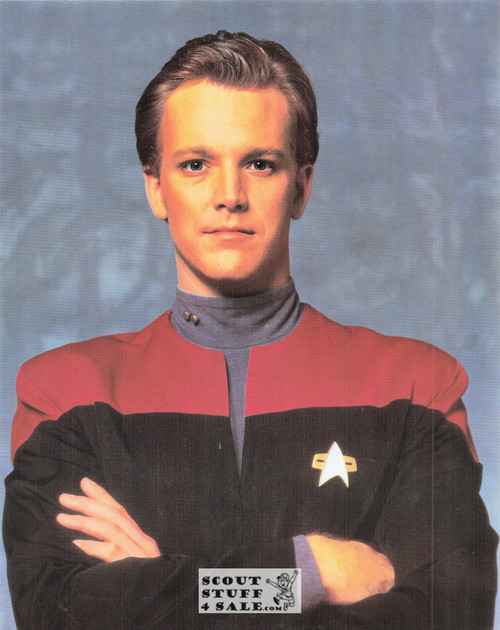Star Trek Voyager Postcard by Classico SF #220-260, 8x10"
