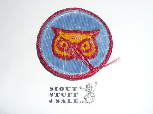 Owl Patrol Medallion, Blue Twill with plastic back, 1972-1989