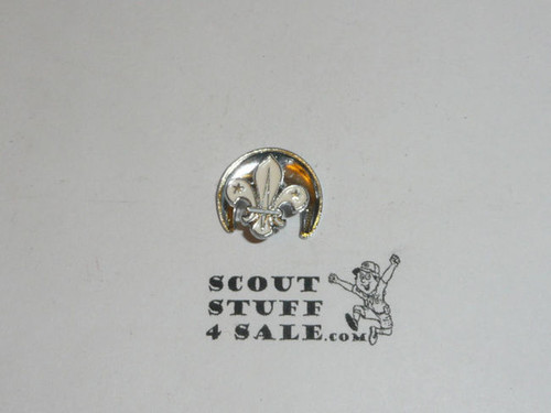 OLD Non USA boy scout pin, May be British, Old Button hole round back, PC4