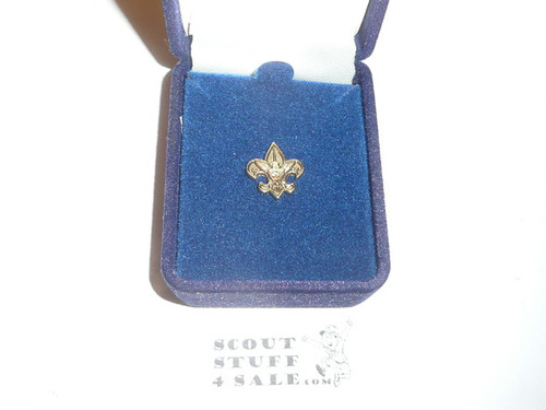 Lapel pin in gold color with diamond chip, new in box