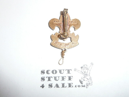 First Class Scout Rank Pin (Could be used as Generic Scouting Collar Pin), Spin Lock Clasp, 33mm tall (incl knot), PAT 1911 & BS of A back markings, wire knot, flat back