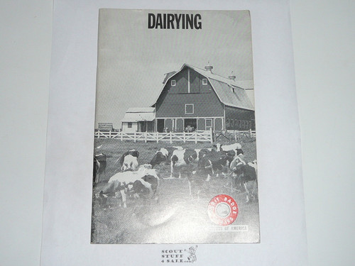 Dairying Merit Badge Pamphlet, Type 7, Full Picture, 9-71 Printing