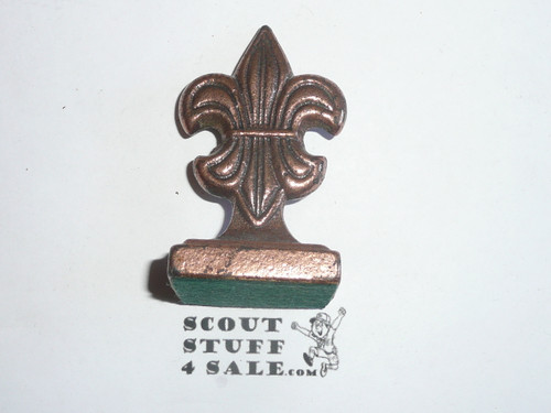 boy scout emblem metall paper weight, copper color, 1930s, 3 in. high by 1. 75 in wide