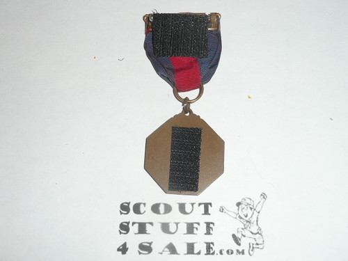 Chank-Tun-Un-Gi Boy Scout Trail Medal, gold pendant, blue/red ribbon, velcro on back