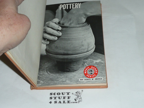 Pottery Library Bound Merit Badge Pamphlet, Type 7, Full Picture, 12-70 Printing